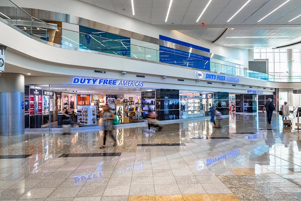 Duty Free Americas Atlanta Georgia Stores : ATL Concourse F Gate F10